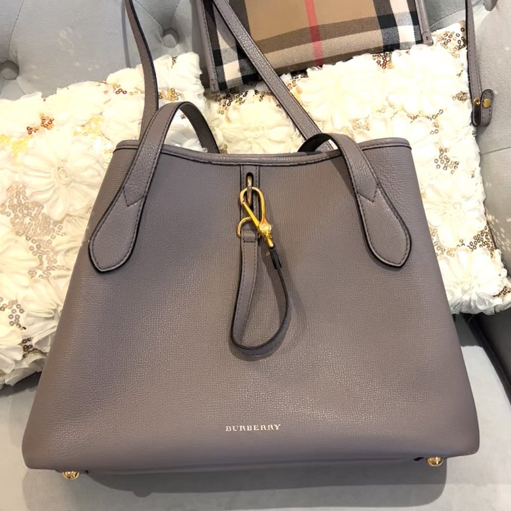 BURBERRY TOTE BAG WITH POCHETTE IN VERY VERY GOOD CONDITION